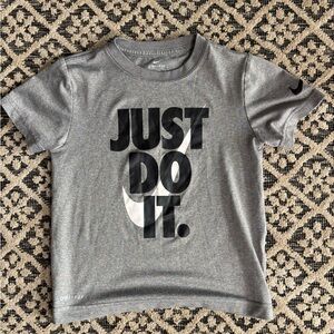 Nike Kids Gray and Black Graphic Tee